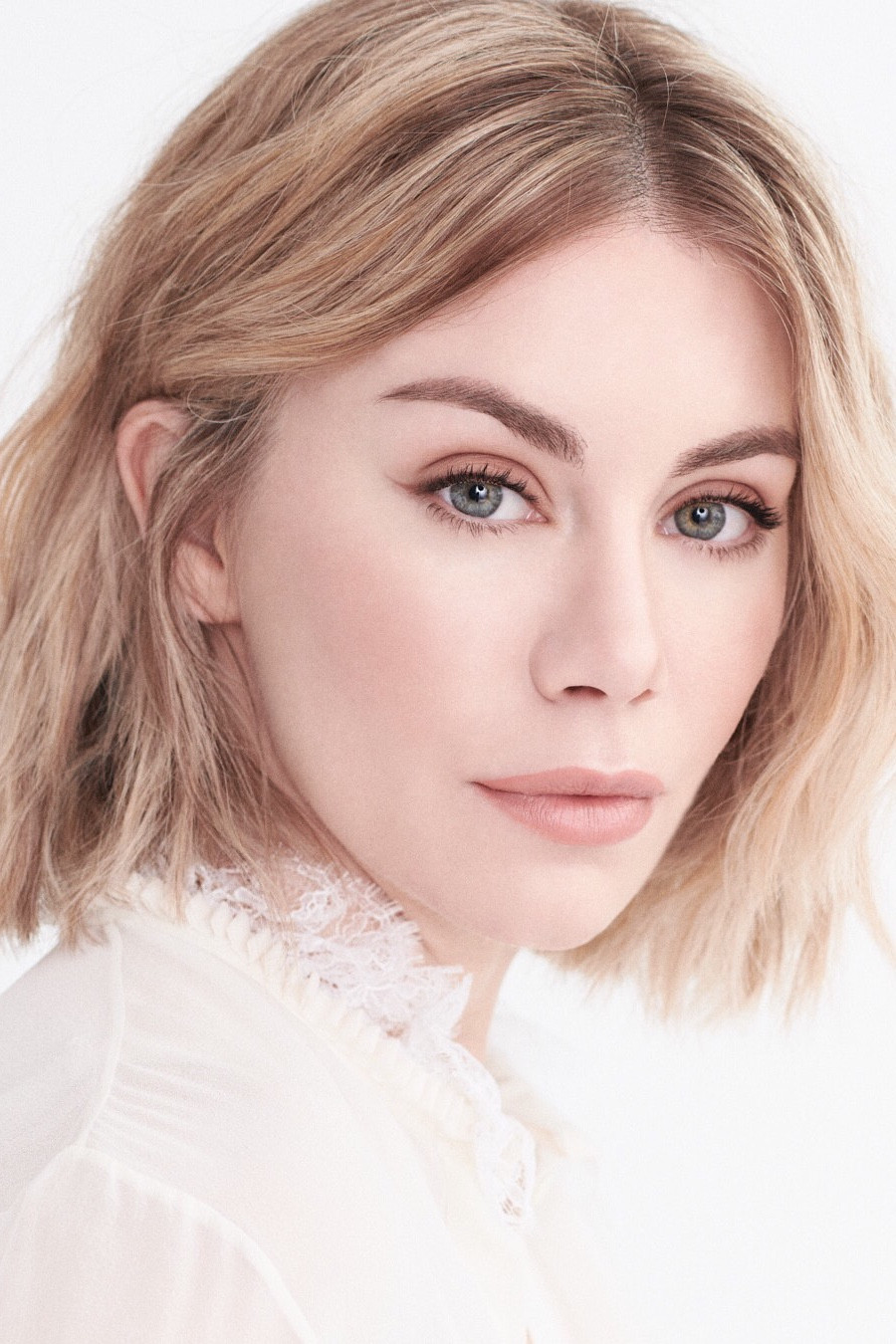 Jennifer Holland Profile